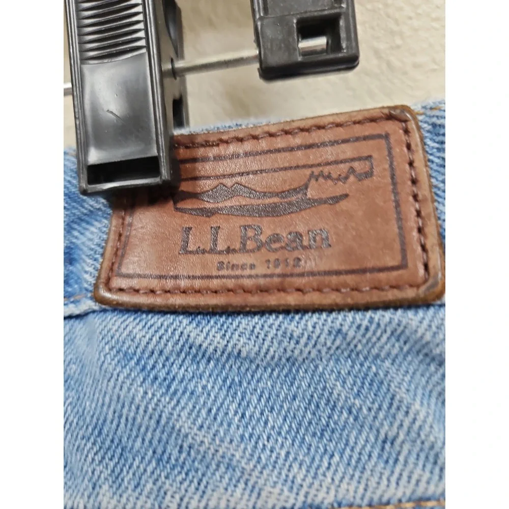 LL Bean  Jeans 38x30 Men's Relaxed Fit Straight Leg Medium Wash